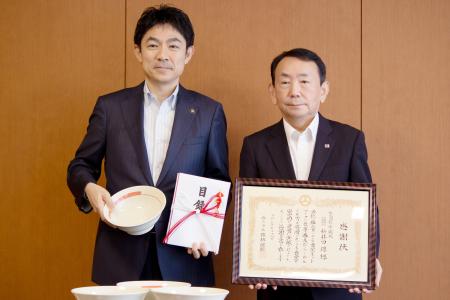 幸楽苑の「お食事券」と「らーめん丼」をこども食堂へ