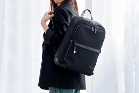 ハイクラスな高級感と機能性。「ace.」からワンランク