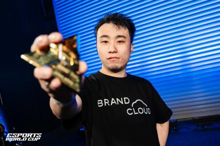 eスポーツチーム『Crazy Raccoon』所属・立川選手、ド