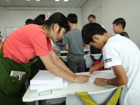 マニュライフ生命、障がいがある子どもたち向けに職場