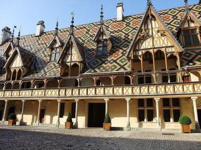 イギリス政府　福祉施設を障害者の積極雇用企業に認定