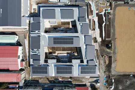 太陽光発電所の建設現場の熱中症対策のために、「SUWA