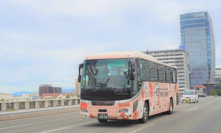 全国初、高速バスとタクシーの乗継ぎを配車システムで
