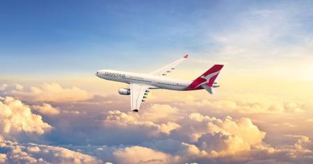 カンタス航空「夢の続きはオーストラリアでセール」を