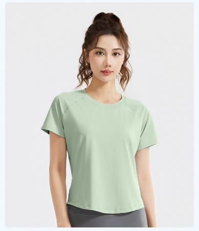 ヨガ服　Tシャツ　スポーツ通気半袖　新規取引募集を