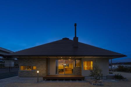 イチエ建匠の「懐かしき中の新しき家」が、Aʼ Design 