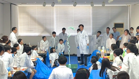 第2回！小学生向け実験教室「ユシロのふしぎ化学ラボ