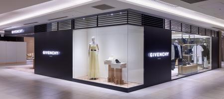 ジバンシィ GINZA SIXがリニューアルオープン