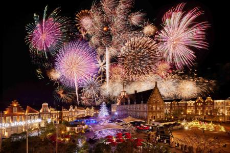 西日本最大級22,000発の花火が初冬の夜空を彩る「九州