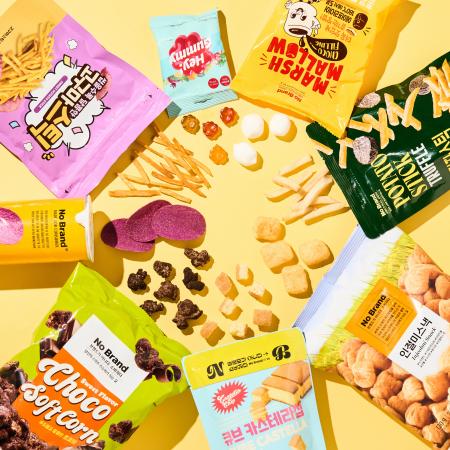 PLAZAのバイヤーが出張で見つけてきたお菓子が続々新