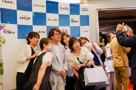 永年勤続表彰式典「KANDO Creators Ceremony」を開催