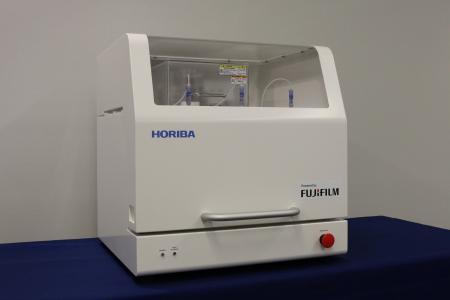 富士フイルムと堀場製作所 遺伝子治療薬の生産性を向