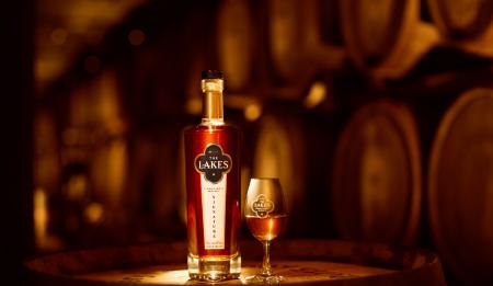 レイクス蒸留所(THE LAKES DISTILLERY)がフラッグシッ