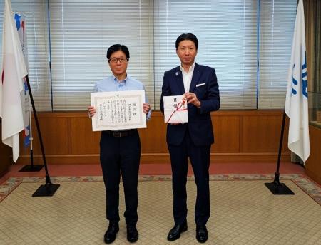 堺産業懇談会様より災害用備蓄品（段ボールベッド）を