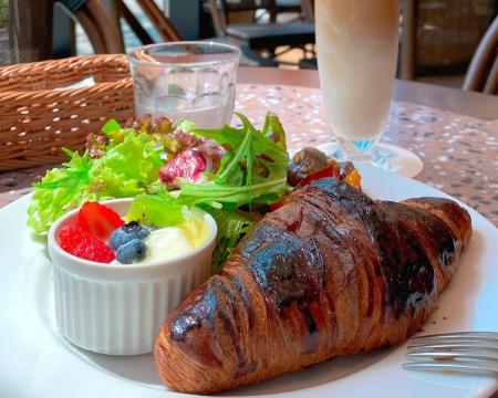 『アルベルゴ カフェ・ミケランジェロ』、モーニング
