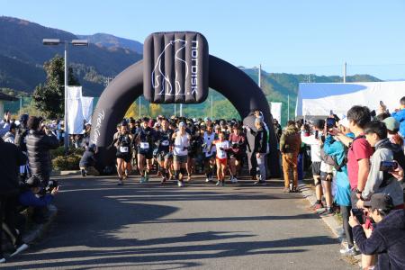 【山梨県中央市】秋の山々をトレイルランニングで駆け