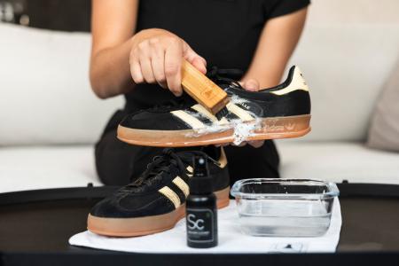 『SNEAKER LAB』のシューケアスペシャリストがあなた