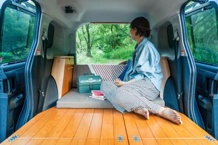 トヨタ シエンタ専用車中泊キット「VANLIFE ROOMKIT」