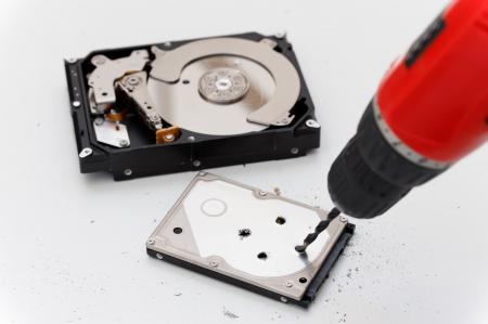 【アンケート調査】PC処分における情報漏洩リスクとコ