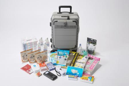 バッグのエースと防災のサイボウが共同開発。旅にも非