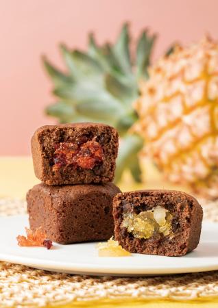 ほろ苦いチョコクッキー生地に、爽やかなパイナップル