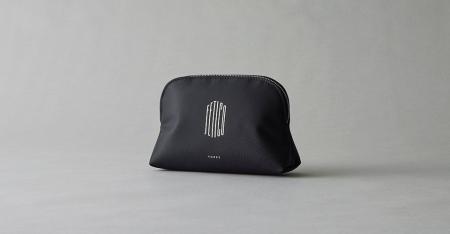 「by R」から、FETICO × THREE 限定コラボメイクポー