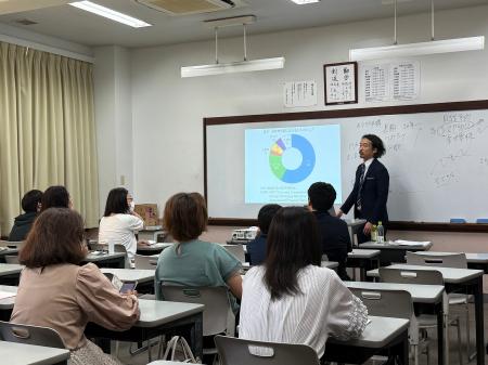 山口 貴大（ライオン兄さん）が東京・桜丘高校で保護