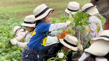 子どもたちに“食“を育てる本物の体験を。大空と大地の