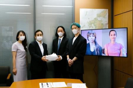 「Sign For Life」プロジェクト 35,070名の署名を日本