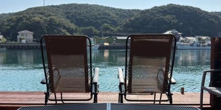 国境の島・対馬の海に浮かぶ「水上ロッジ」-新たな観