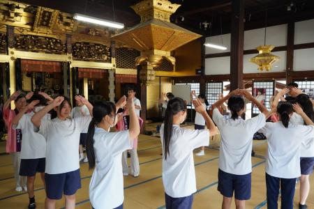 【岐阜県飛騨市】「古川盆踊り」が地元中学生らの協力