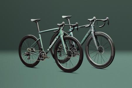 新型 Roval Rapide CLX III を搭載した S-Works Tarma