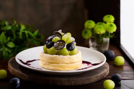 【高倉町珈琲】今年も「2色のぶどうのリコッタパンケ