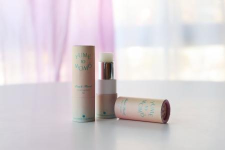 「香水=重い瓶」をくつがえす新常識 15gのスティッ 「香水=重い瓶」をくつがえす新常識 15gのスティッ