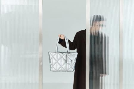 【PELLE BORSA】人気「パフィバッグ」が進化!メタリ 【PELLE BORSA】人気「パフィバッグ」が進化!メタリ