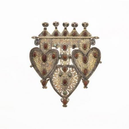 化粧文化ギャラリーにてトルクメンの人々の美意識と祈