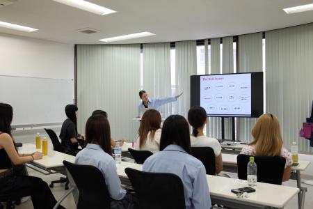 元祖『ギャル校』BLEA学園が世界セクシュアルヘルスデ