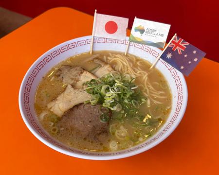 MLAと大阪・なんば「金龍ラーメン」がコラボ！「utf-8