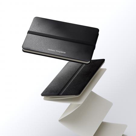近日公開|MOLESKINEとMIYAKE DESIGN STUDIOが共創し 近日公開|MOLESKINEとMIYAKE DESIGN STUDIOが共創し