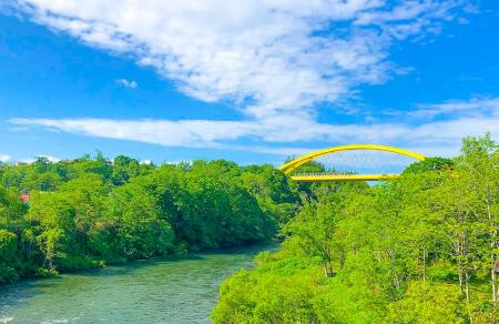 Minichestra の音楽に乗せて、北海道ニセコ町のグリー Minichestra の音楽に乗せて、北海道ニセコ町のグリー