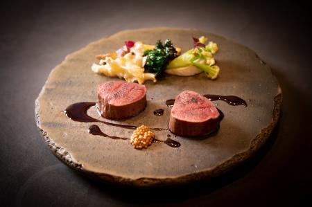 一棟貸しの宿で子どもと楽しむ八ヶ岳産ジビエとutf-8