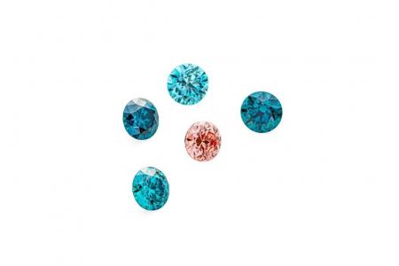 SFDがブルーとピンクのカラーダイヤを発売 SFDがブルーとピンクのカラーダイヤを発売