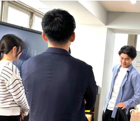 朝礼をアップデート！MVV浸透と一体感を高める場に