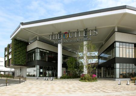 ディノスのファッションアウトレット店舗「ジ アウト ディノスのファッションアウトレット店舗「ジ アウト