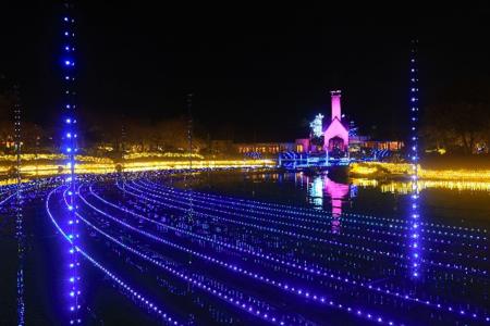 「なばなの里 イルミネーション」へは電車とバスutf-8