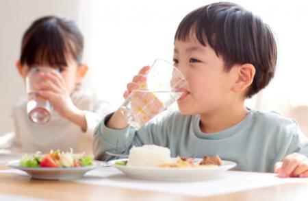 【子どもの食と生活を守る!】個人が創設したオリジナ 【子どもの食と生活を守る!】個人が創設したオリジナ