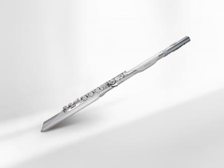 ローランド初！スタイリッシュで軽量なフルートutf-8