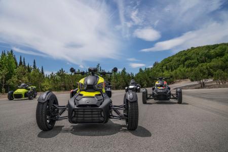 BRPの3輪モーターサイクル「Can-Am」ご購入で最大25万 BRPの3輪モーターサイクル「Can-Am」ご購入で最大25万