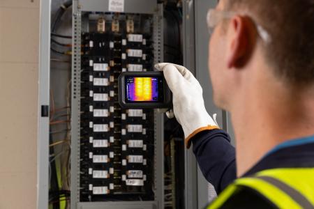 フリアーシステムズ、次世代コンパクト型サーマルイメ フリアーシステムズ、次世代コンパクト型サーマルイメ