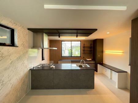 東横建設が「新製品フロア施工写真コンテスト(株式会 東横建設が「新製品フロア施工写真コンテスト(株式会